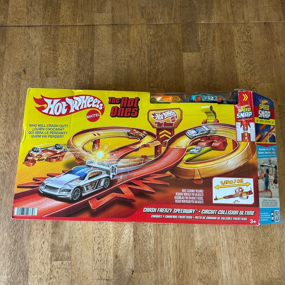 Hot Wheels The Hot Ones Crash Frenzy Speedway Track Set 4ft Speed Snap 2 Cars